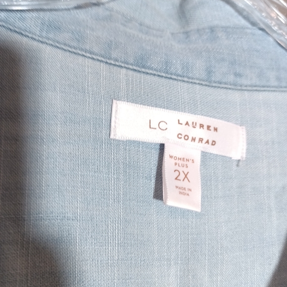 LC Lauren Conrad Button Front Shirt Light Blue Chambray Plus Size 2X - Picture 4 of 7
